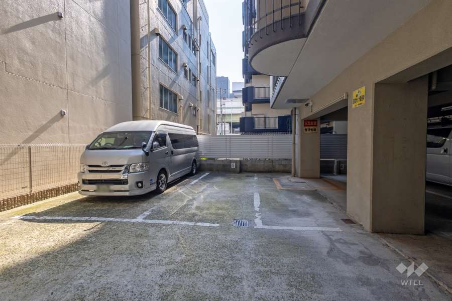 敷地内駐車場（屋外平面式）