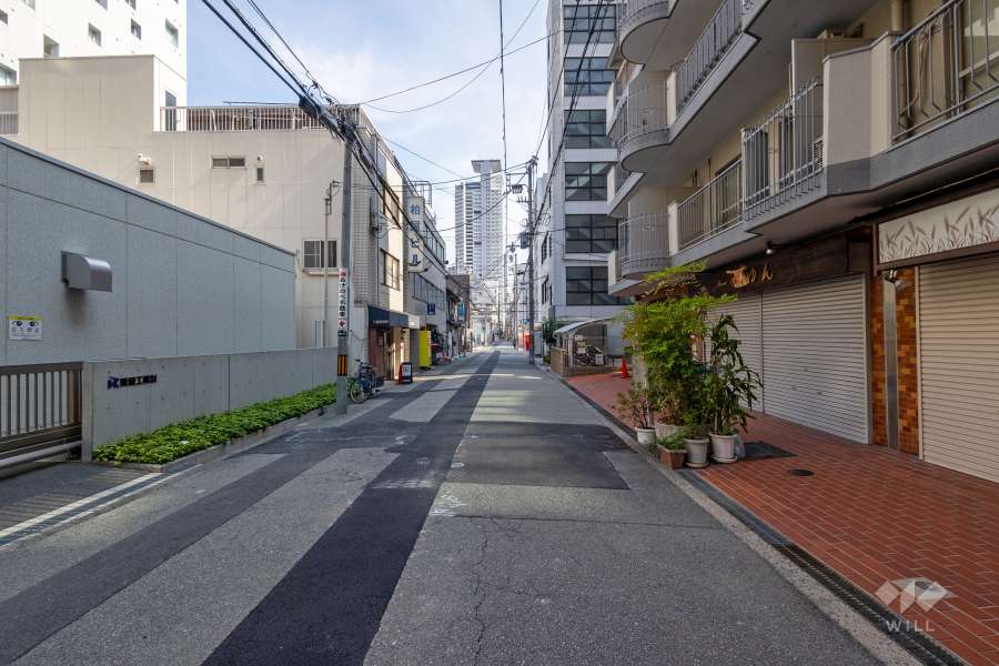 敷地東側の前面道路
