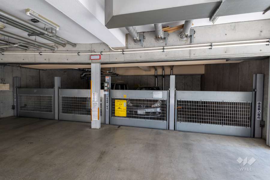 敷地内駐車場（屋内機械式）