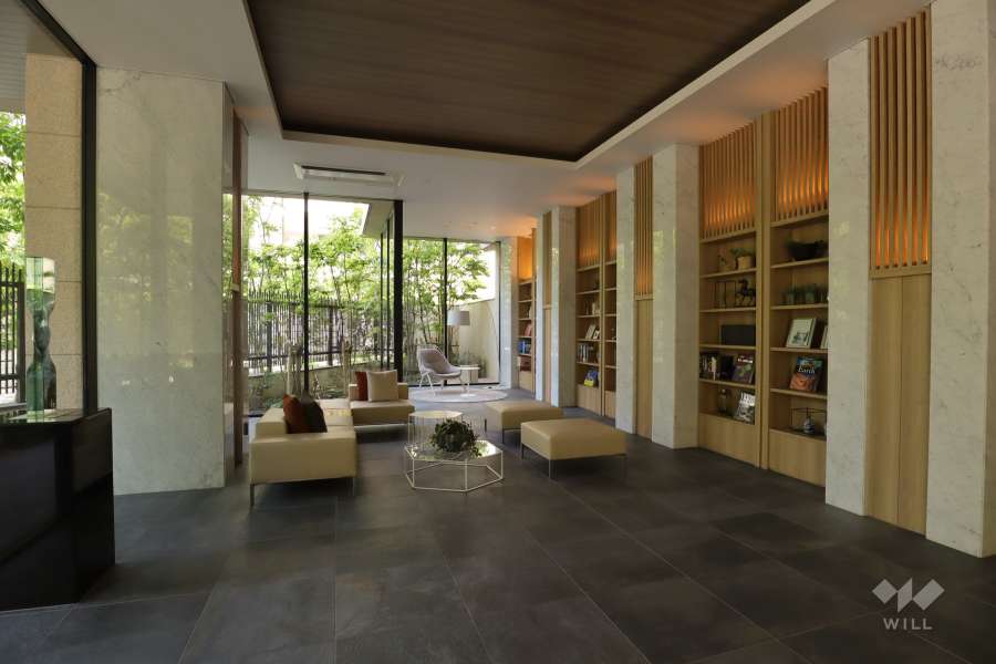 エントランスホール