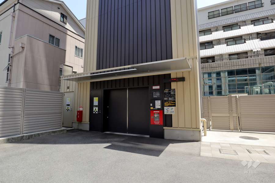 敷地内駐車場（屋内機械式）　