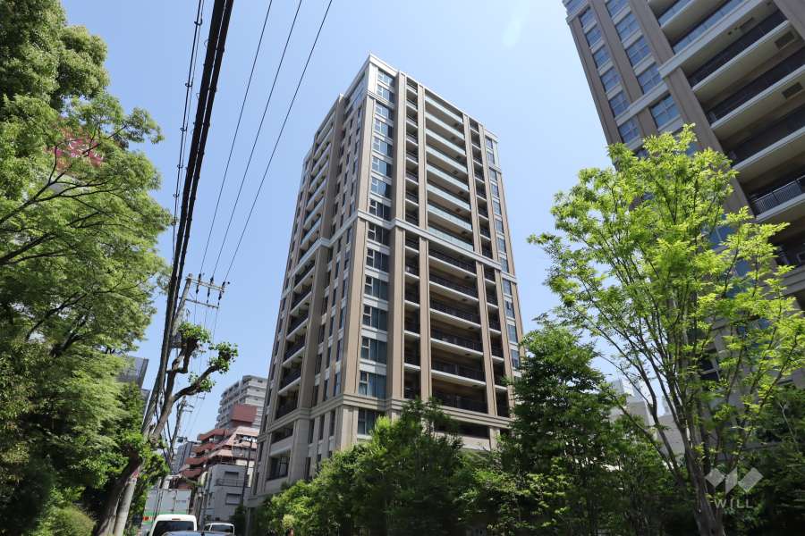 プレミスト梅田ノースの外観（南側から）　