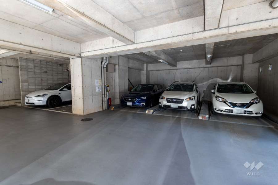 敷地内駐車場（屋内平面式、屋内機械式）