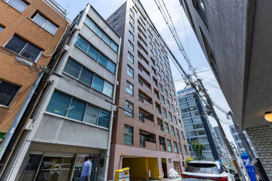 ペルル南森町の外観（北西側から）