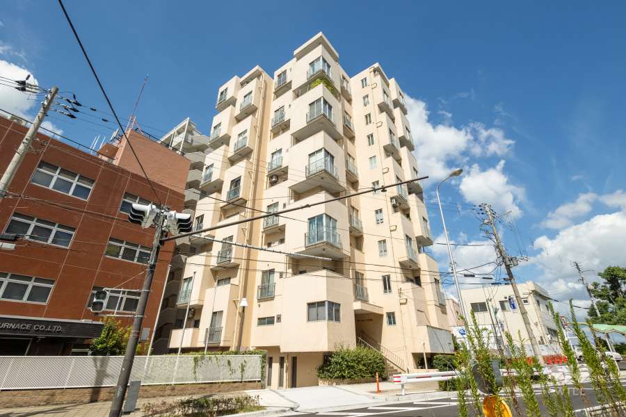 ポールハイツ淀の外観（南東側から）