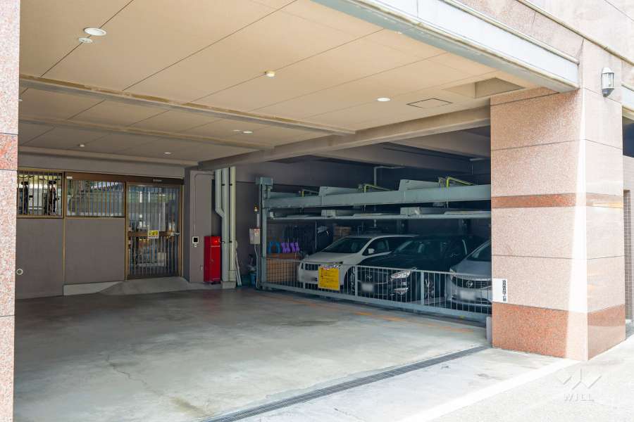 敷地内駐車場（屋内機械式）