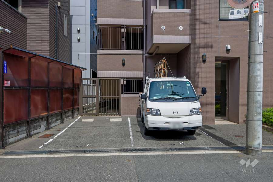 敷地内駐車場（屋外平面式）