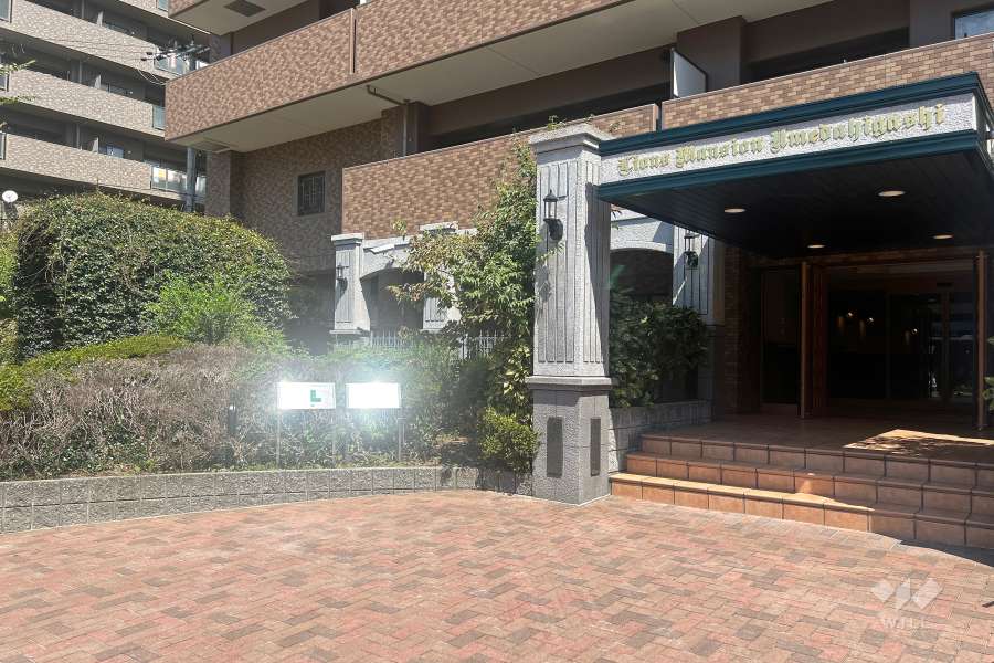 エントランスアプローチ　