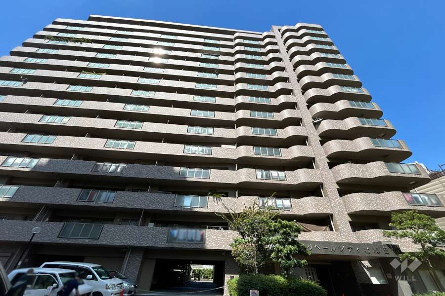 リベールシティ北梅田グランシャリオの外観（南側から）