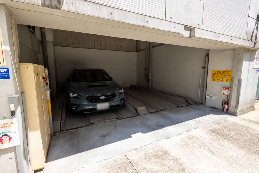 敷地内駐車場（屋内機械式）