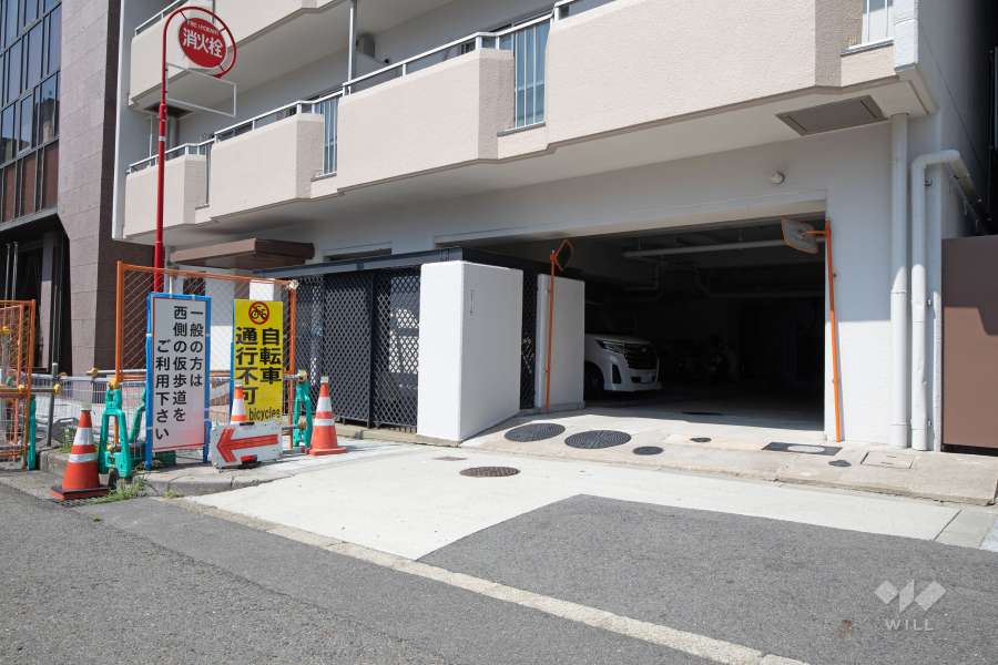 駐車場の出入口