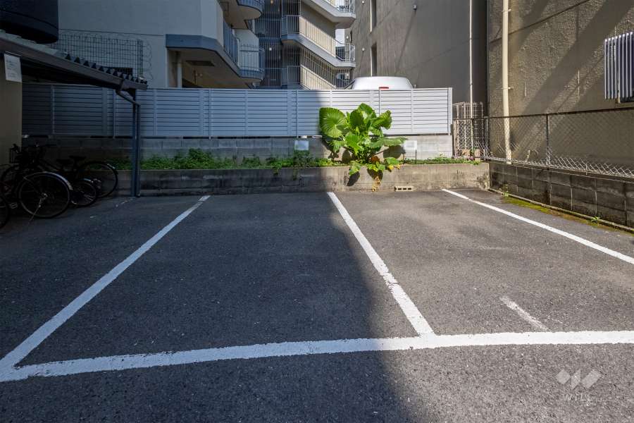 敷地内駐車場（屋外平面式）