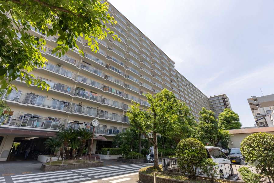 ローレルハイツ北天満2号棟の外観（北西側から）