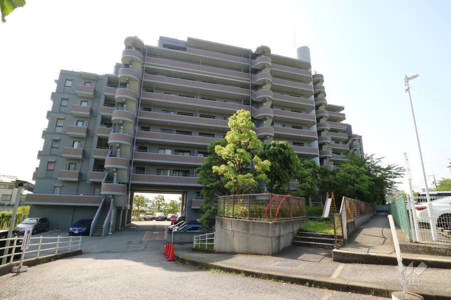 フォルム箕面の外観（西側から）