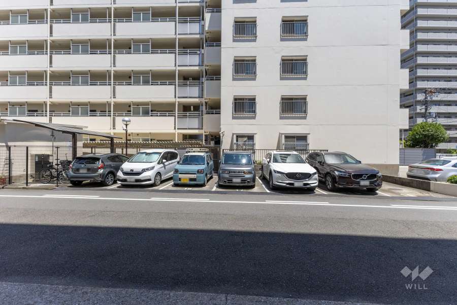 敷地内駐車場（屋外平面式）　　