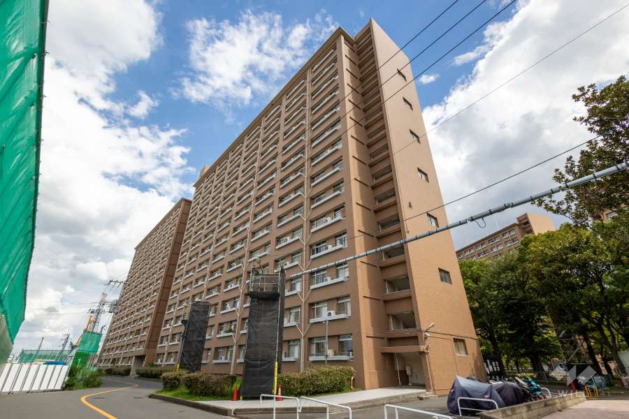 中津リバーサイドコーポA棟の外観（北西側から）