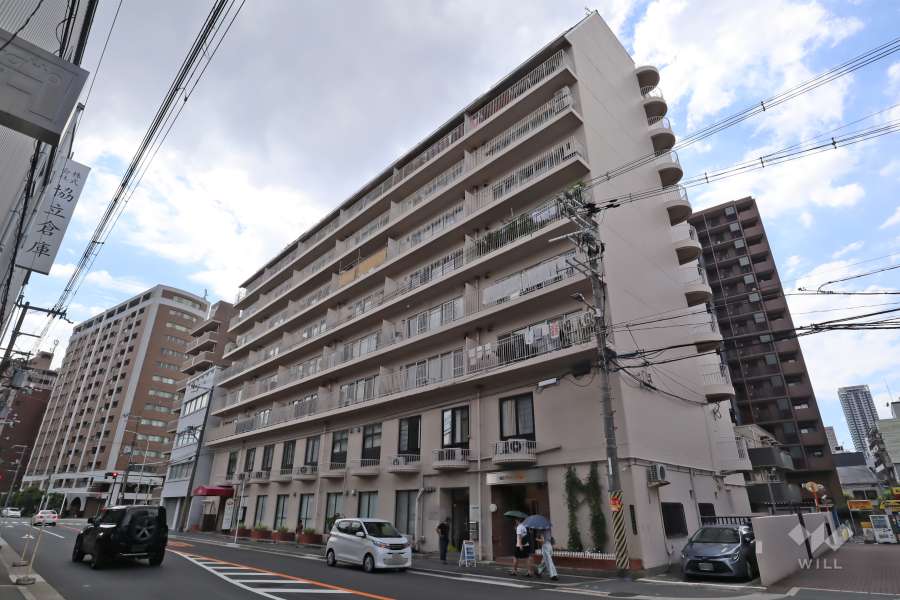 朝日プラザ北梅田の外観（北側から）