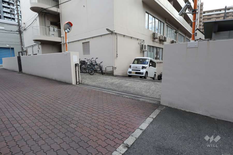 駐車場の出入口