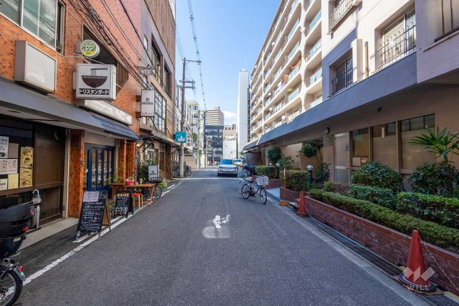 敷地西側の前面道路　