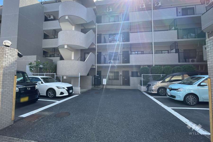 敷地内駐車場（屋外平面式）