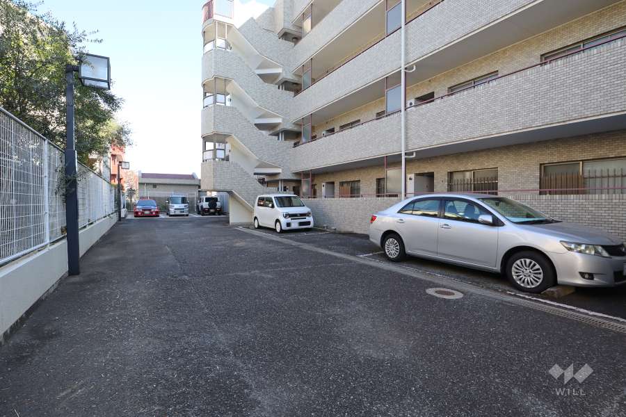 敷地内駐車場（屋外平面式）　　