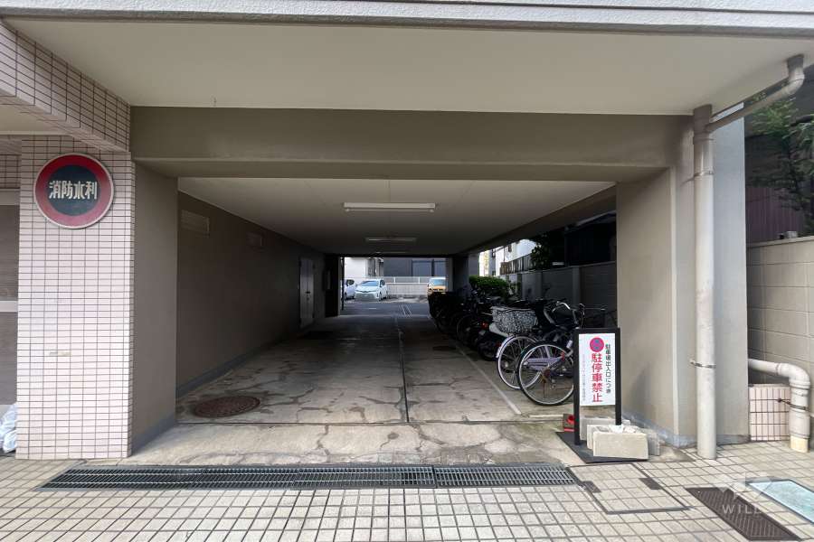 駐車場の出入り口