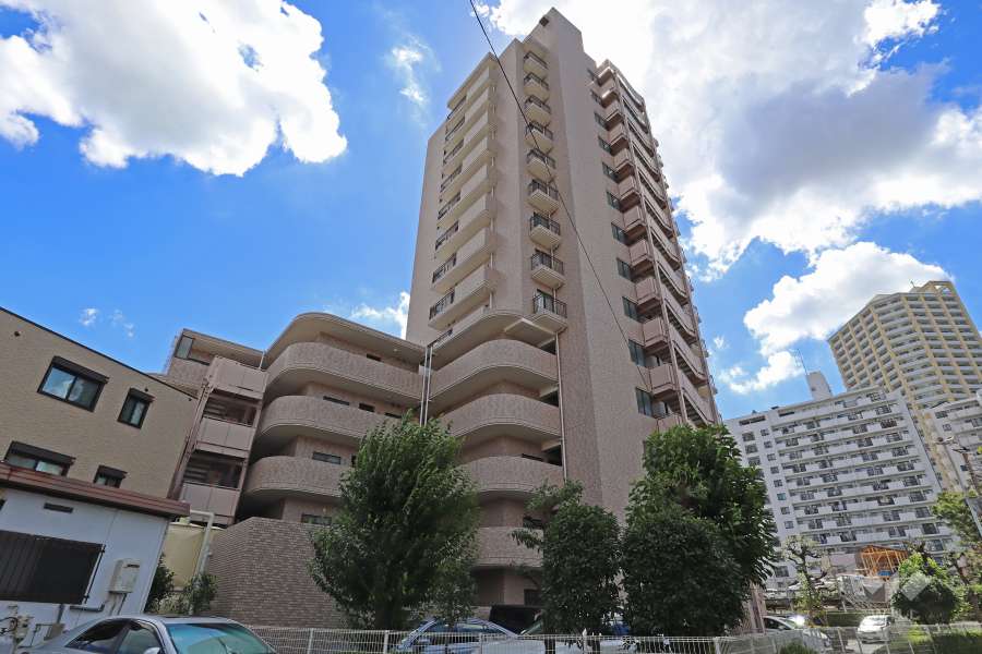 川口本町パーク・ホームズの外観（北側から）