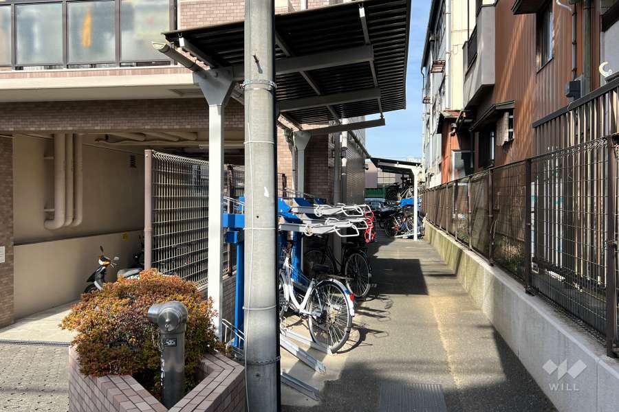 駐輪場（屋根付き）