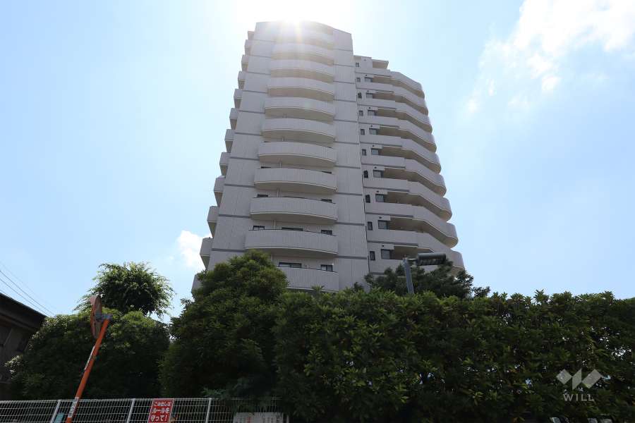 川口中青木パークホームズの外観（東側から）