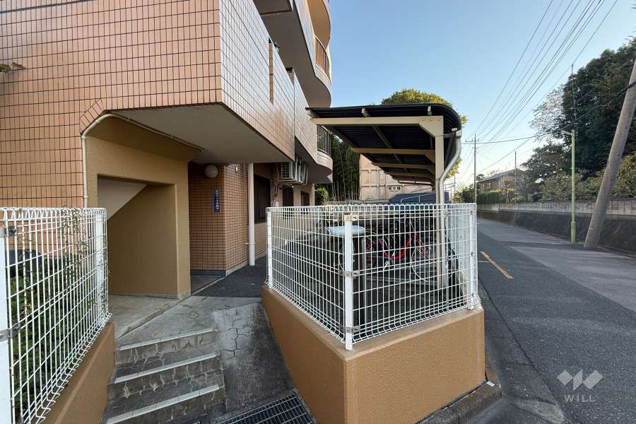 駐輪場（屋根あり）