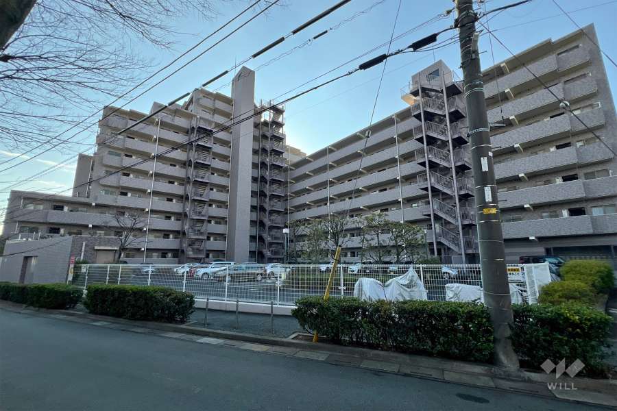 川口根岸パークホームズ弐番館の外観（北東側から）
