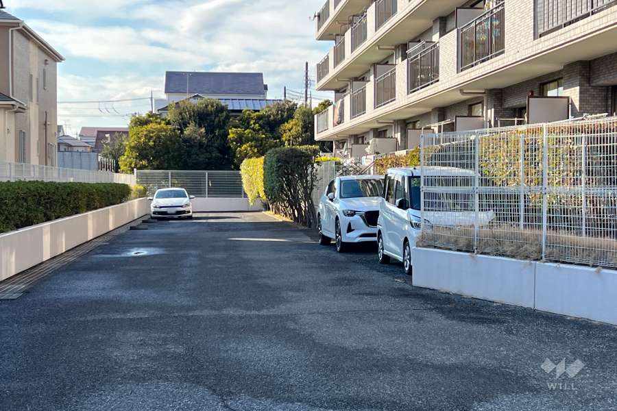 敷地内駐車場（屋外平面式）