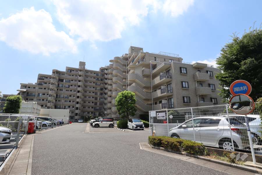 川口弥平パークホームズの外観（北側から）