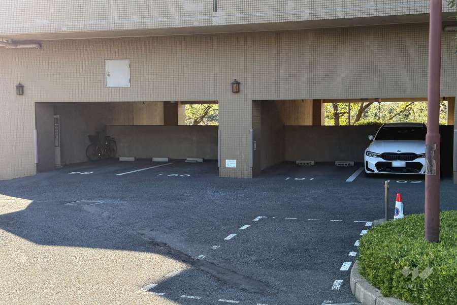 敷地内駐車場（屋内平面式）
