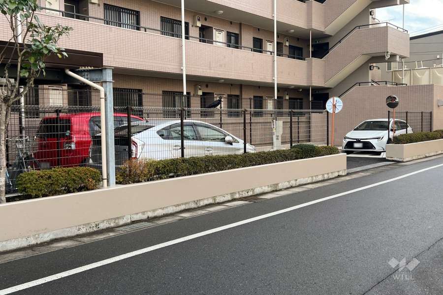 敷地内駐車場（屋外平面式）