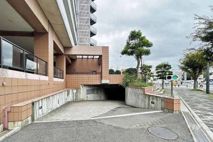駐車場の出入り口