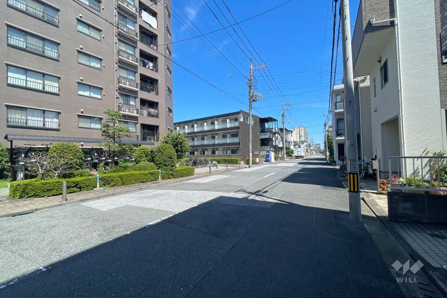 敷地東側の前面道路　