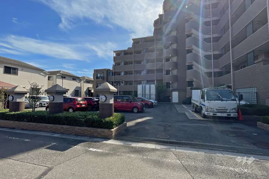 敷地内駐車場（屋外平面式）