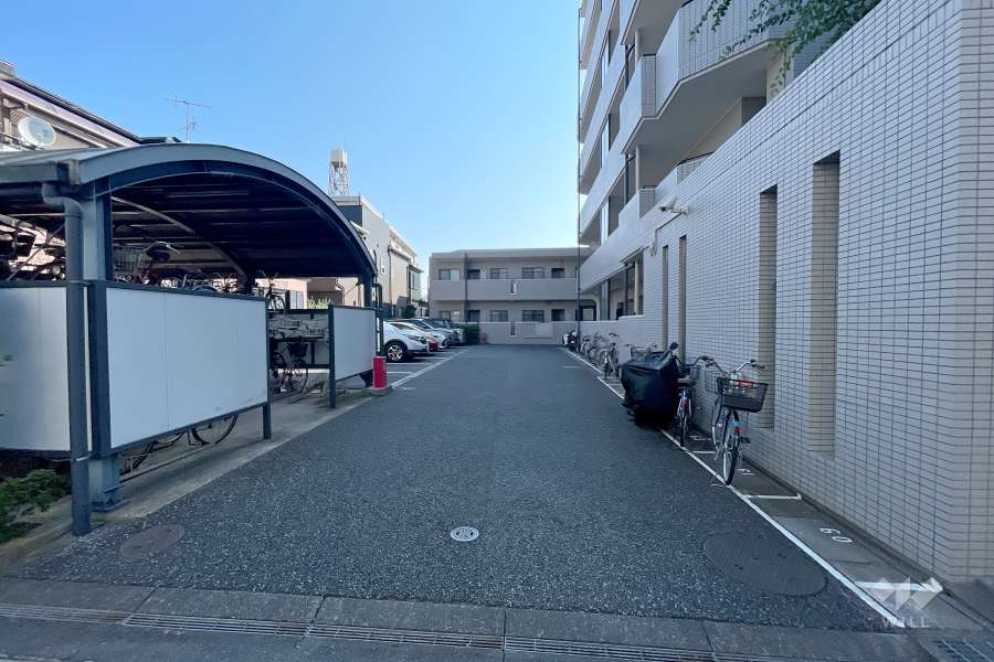 駐車場の出入り口