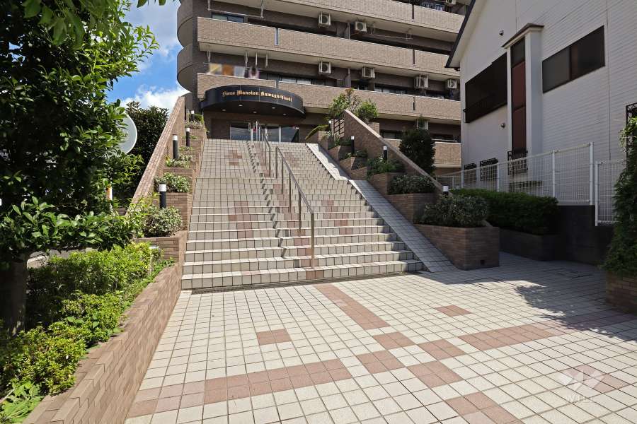 エントランスアプローチ