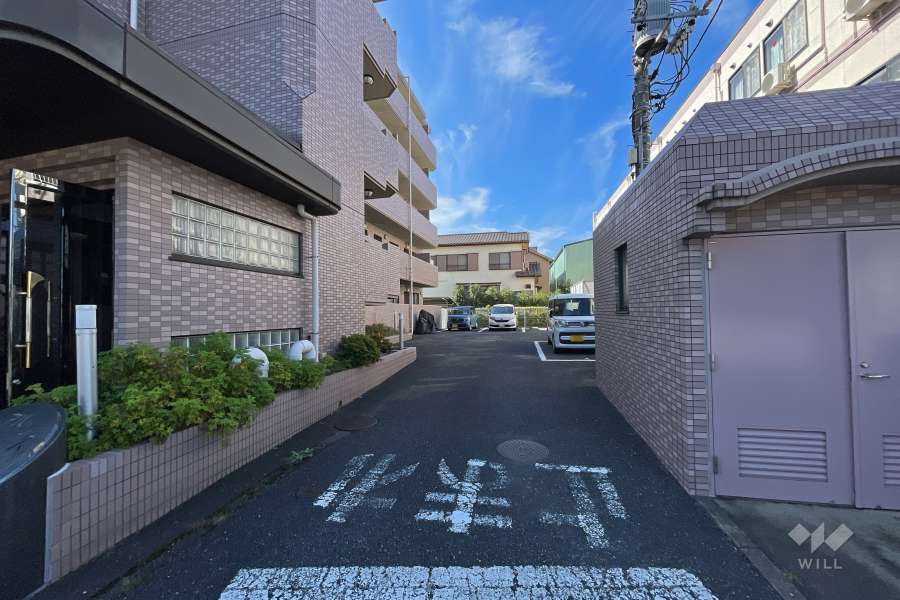 駐車場出入口