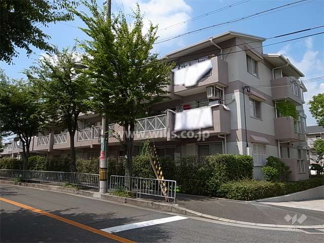 ノースアベニュー箕面おのはら1号棟の外観（南東側から）