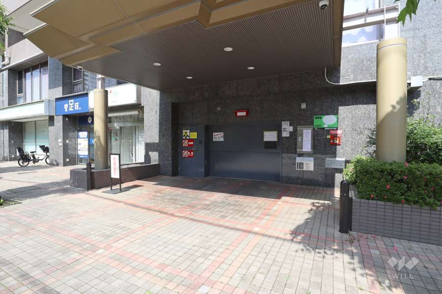 駐車場の出入り口