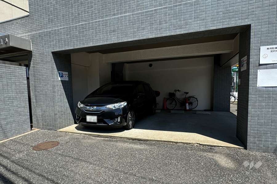敷地内駐車場（屋内平面式）