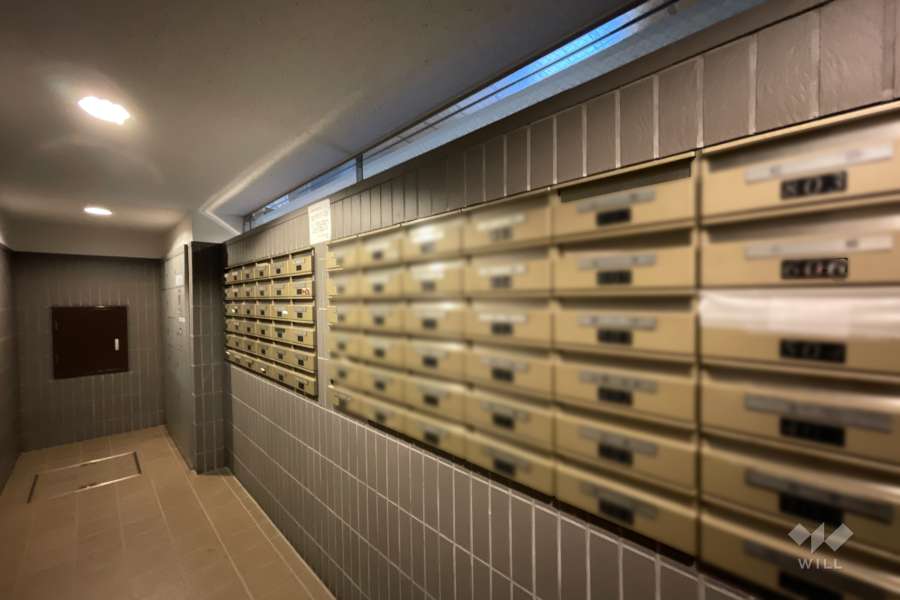 共用ポストと宅配ボックス