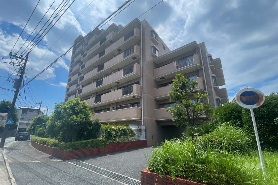 ライオンズマンション川口ブリーズコートの外観（北東側から）