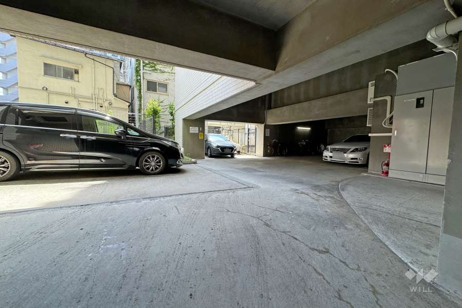 敷地内駐車場（屋外平面式）