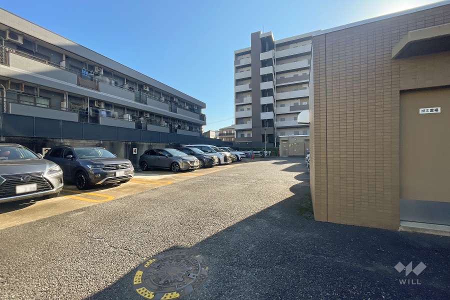 敷地内駐車場（屋外平面式）