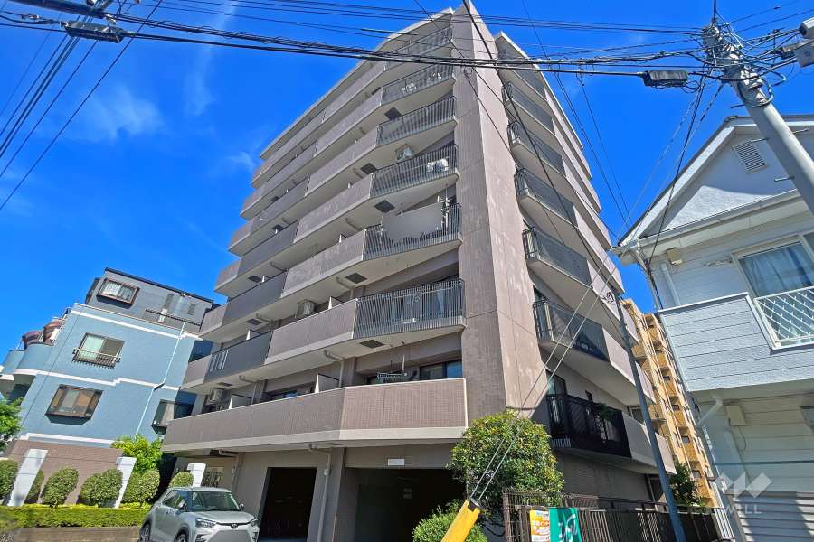 コスモ川口リバーステージの外観（南東側から）