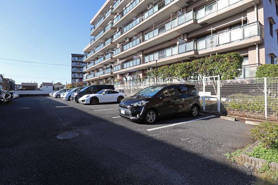 敷地内駐車場（屋外平面式）